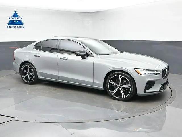 2025 Volvo S60 B5 Plus