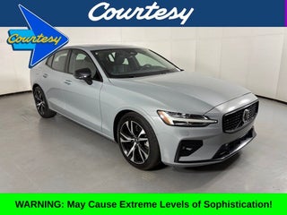 2025 Volvo S60 B5 Plus