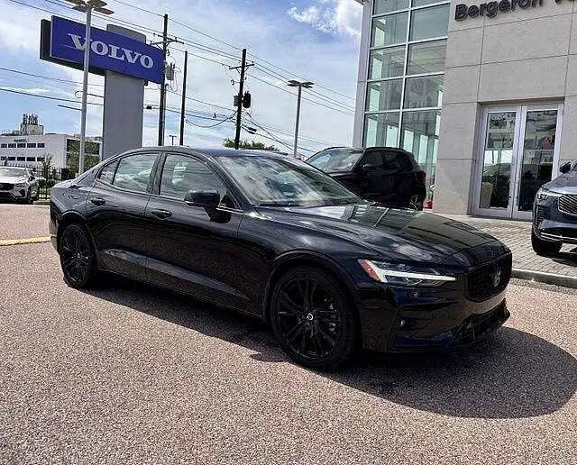 2024 Volvo S60 B5 Plus Black Edition