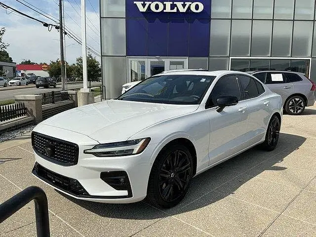 2024 Volvo S60 B5 Plus Black Edition