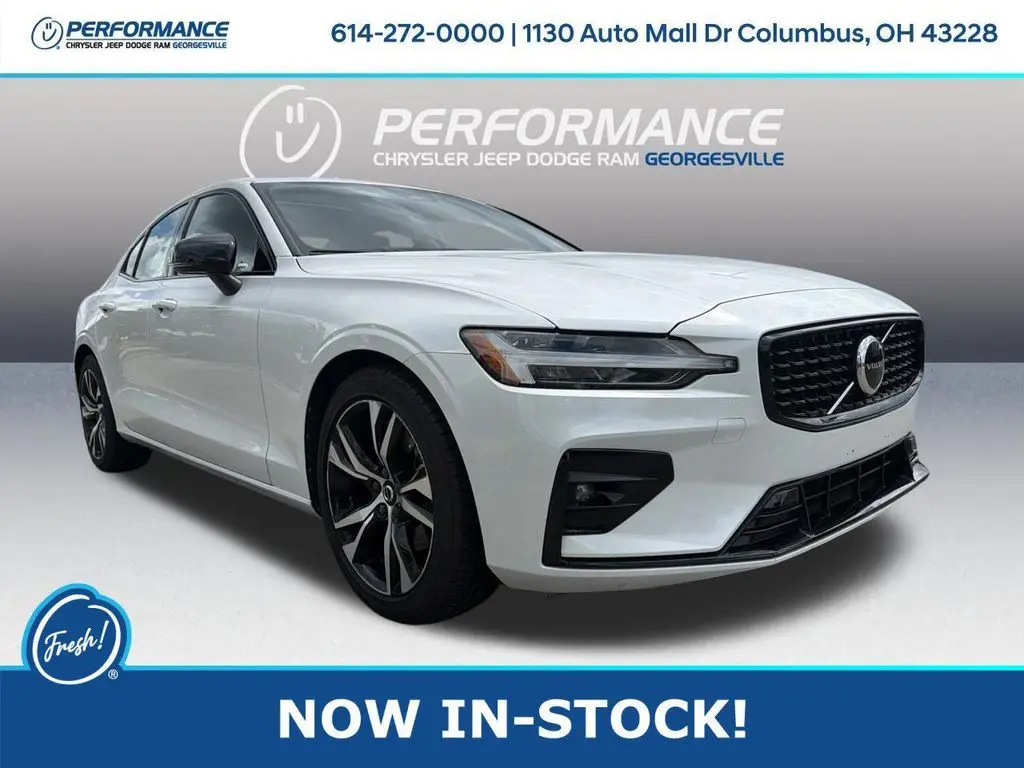 2024 Volvo S60 B5 Core Dark Theme