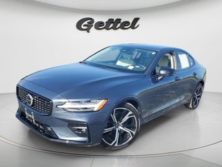 2024 Volvo S60 B5 Core Dark Theme