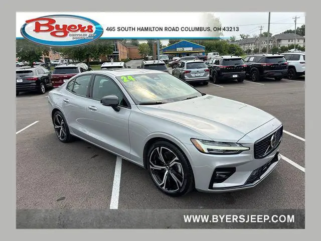2024 Volvo S60 B5 Core Dark Theme