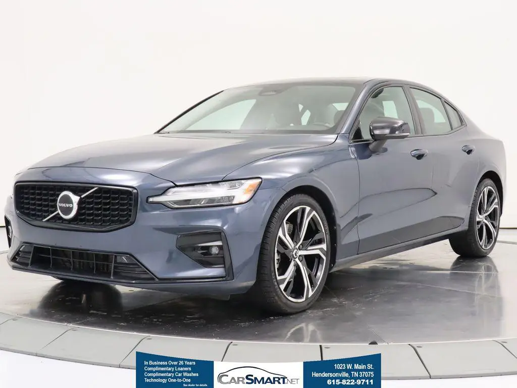2024 Volvo S60 B5 Core Dark Theme