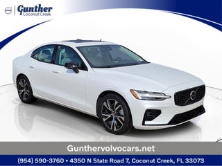 2024 Volvo S60 B5 Plus Dark Theme