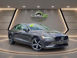 2024 Volvo S60 B5 Plus Dark Theme