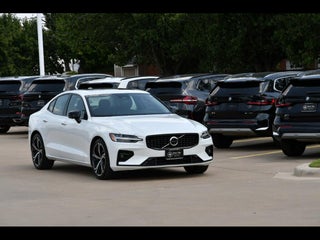 2024 Volvo S60 B5 Plus Dark Theme