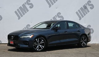 2024 Volvo S60 B5 Plus Dark Theme