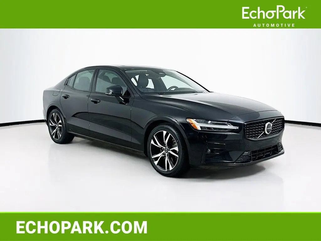 2023 Volvo S60 B5 Plus Dark Theme