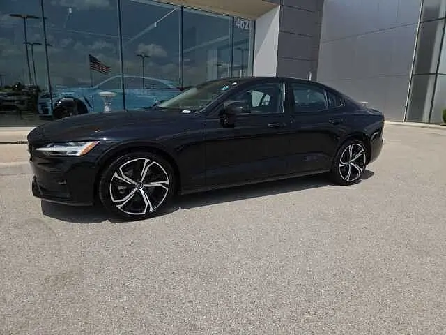 2025 Volvo S60 B5 Plus