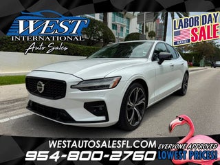 2024 Volvo S60 B5 Core Dark Theme
