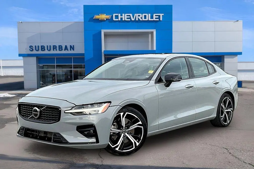 2024 Volvo S60 B5 Core Dark Theme
