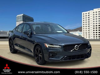 2024 Volvo S60 B5 Core Dark Theme