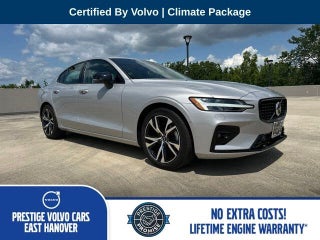 2024 Volvo S60 B5 Plus Dark Theme