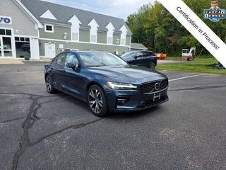 2024 Volvo S60 B5 Plus Dark Theme
