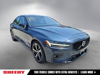 2024 Volvo S60 B5 Plus Dark Theme