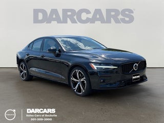 2024 Volvo S60 B5 Plus Dark Theme