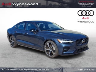 2024 Volvo S60 B5 Plus Dark Theme