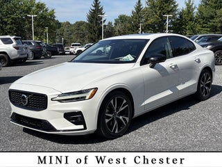 2024 Volvo S60 B5 Plus Dark Theme