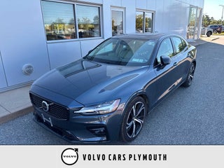 2024 Volvo S60 B5 Plus Dark Theme