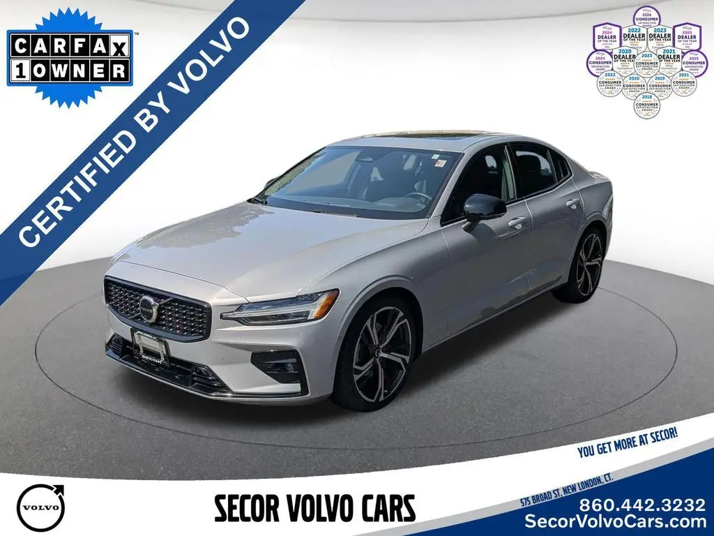 2023 Volvo S60 B5 Plus Dark Theme