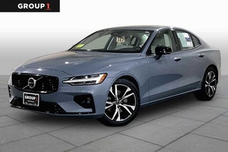 2023 Volvo S60 B5 Plus Dark Theme