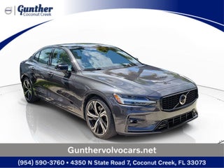 2024 Volvo S60 B5 Plus Dark Theme