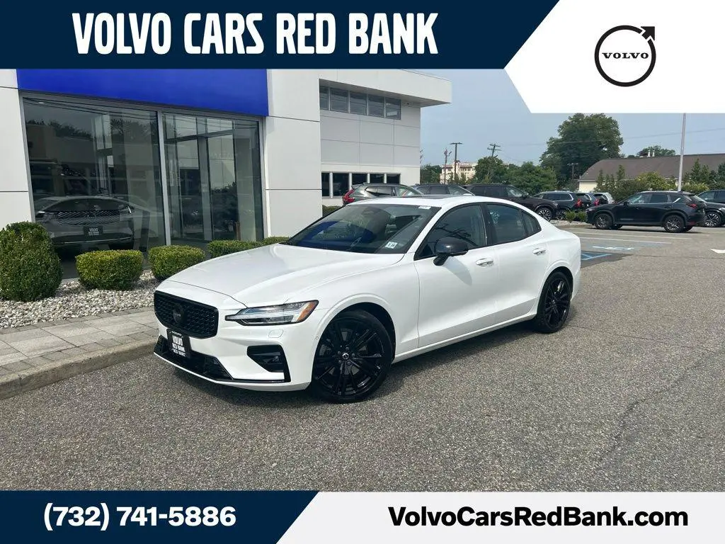 2023 Volvo S60 B5 Plus Black Edition