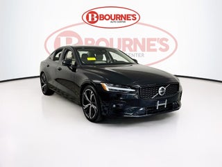 2023 Volvo S60 B5 Core Dark Theme