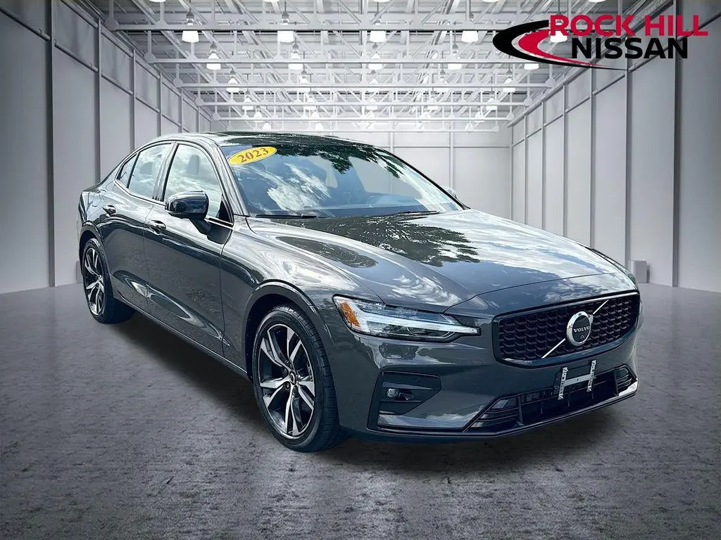 2023 Volvo S60 B5 Plus Dark Theme