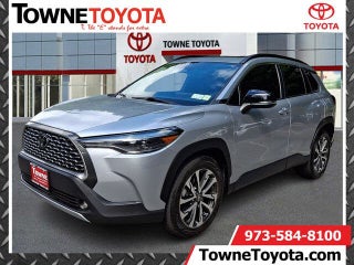 2025 Toyota Corolla Cross XLE