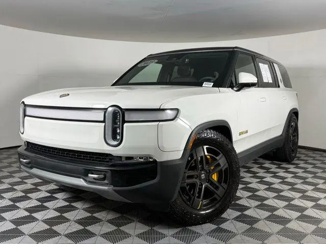 2023 Rivian R1S Adventure