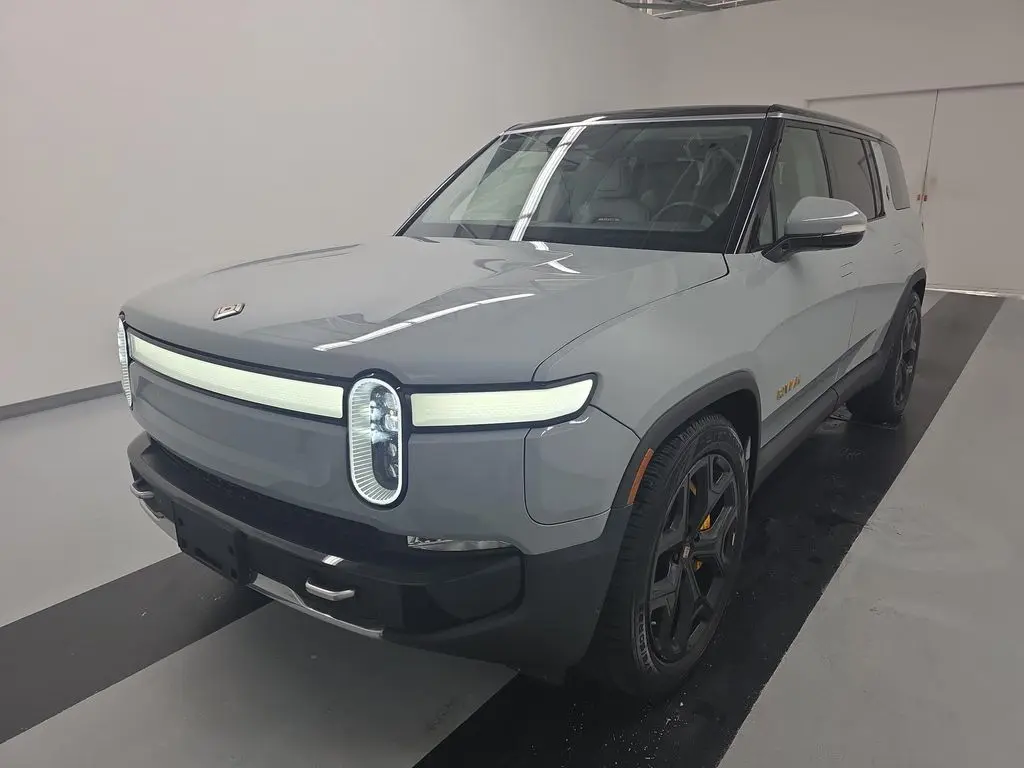 2023 Rivian R1S Adventure