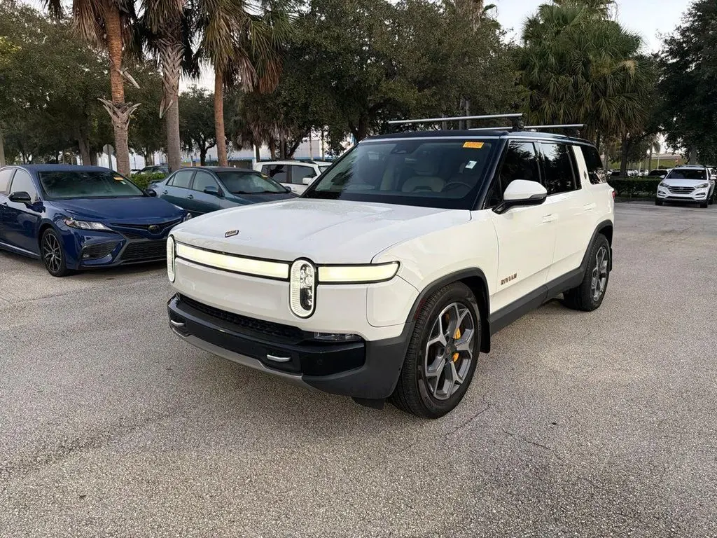 2023 Rivian R1S Adventure
