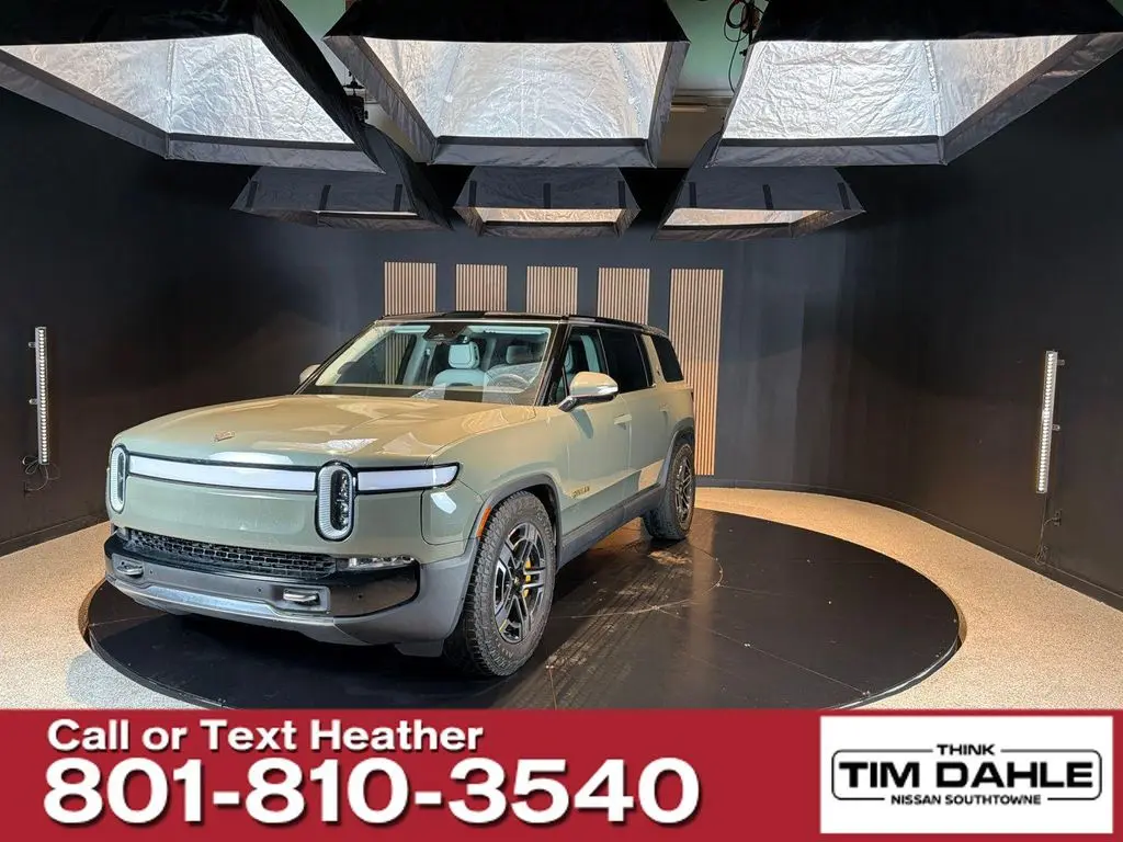 2023 Rivian R1S Launch Edition
