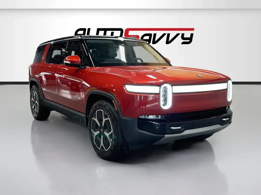 2024 Rivian R1S Adventure