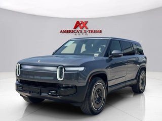 2025 Rivian R1S Adventure