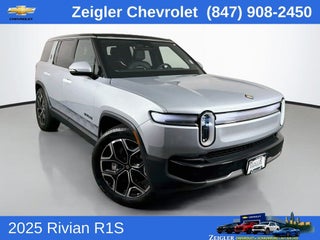 2025 Rivian R1S Adventure