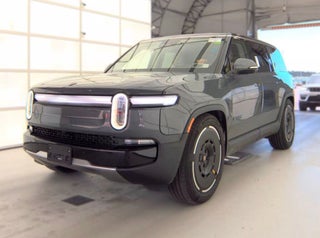 2025 Rivian R1S Adventure
