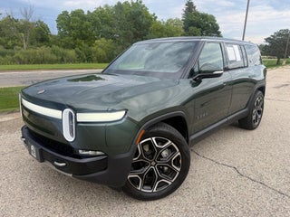 2024 Rivian R1S Adventure