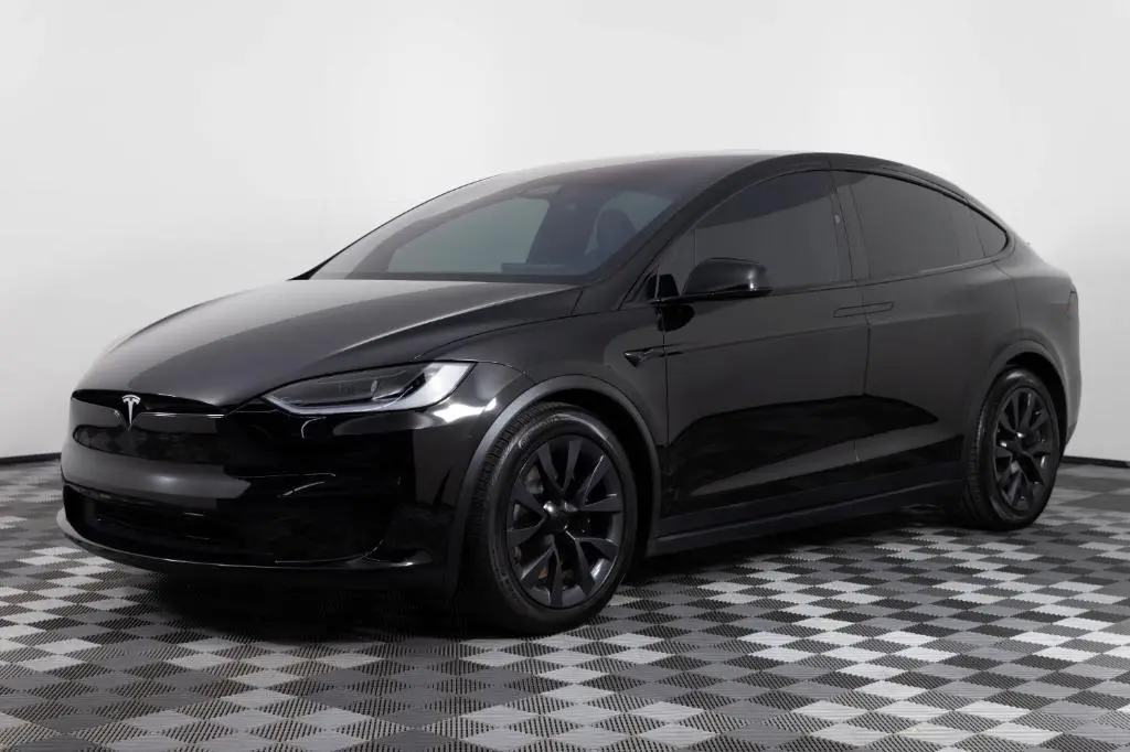 2023 Tesla Model X Standard Range