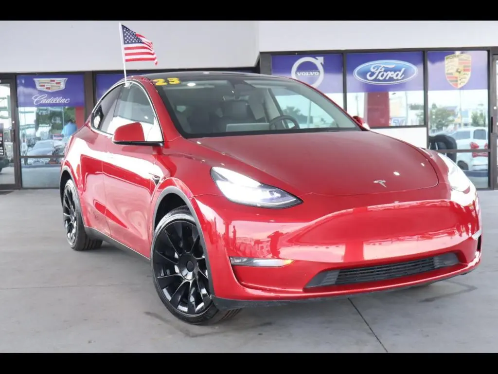 2023 Tesla Model Y Long Range