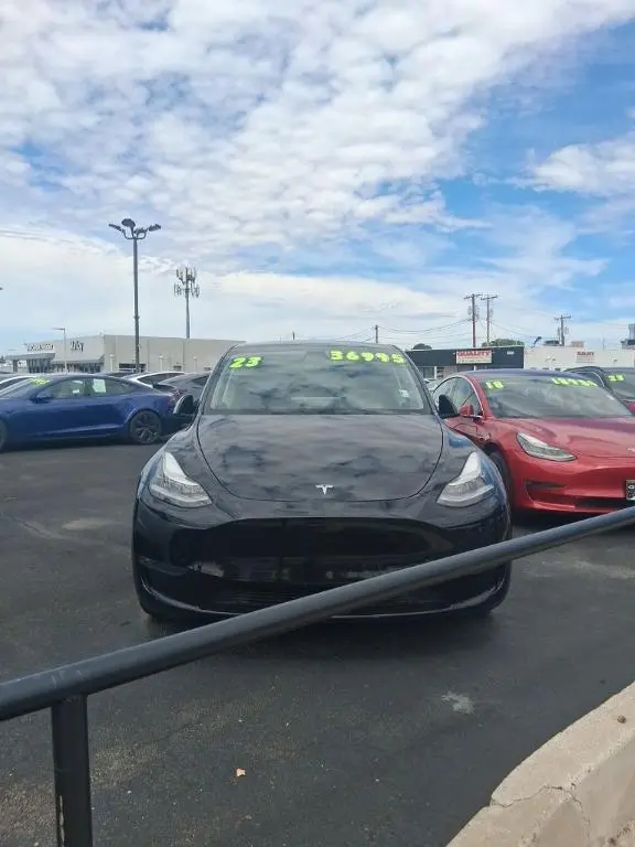 2023 Tesla Model Y Long Range