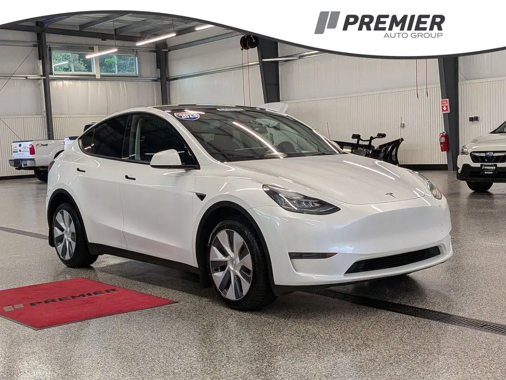 2023 Tesla Model Y Long Range