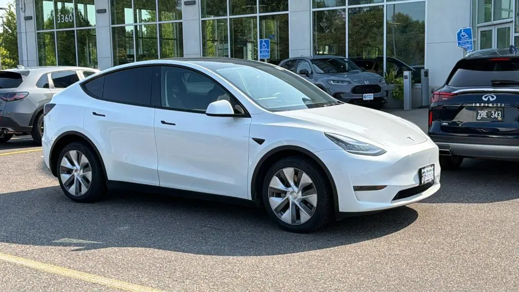 2023 Tesla Model Y Long Range
