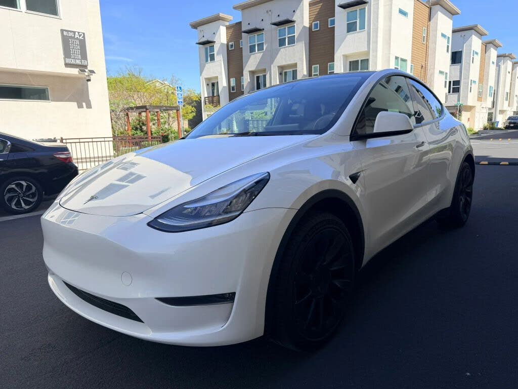 2023 Tesla Model Y Long Range