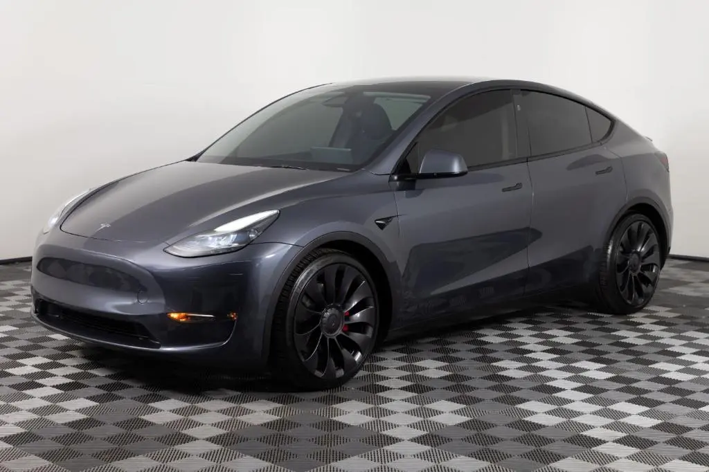 2023 Tesla Model Y Performance