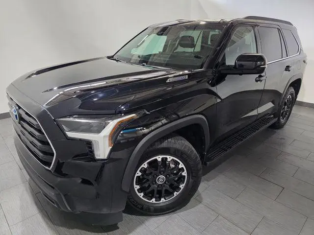 2024 Toyota Sequoia SR5