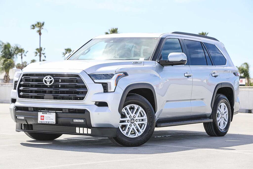 2025 Toyota Sequoia SR5