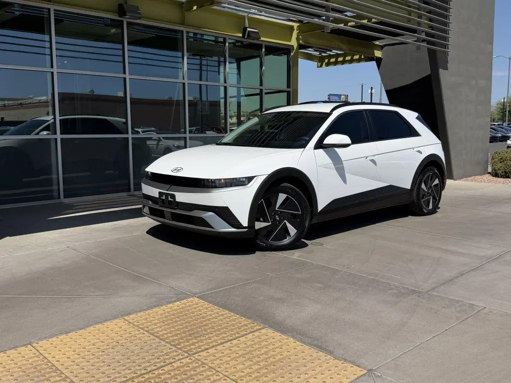 2025 Hyundai Ioniq 5 SEL